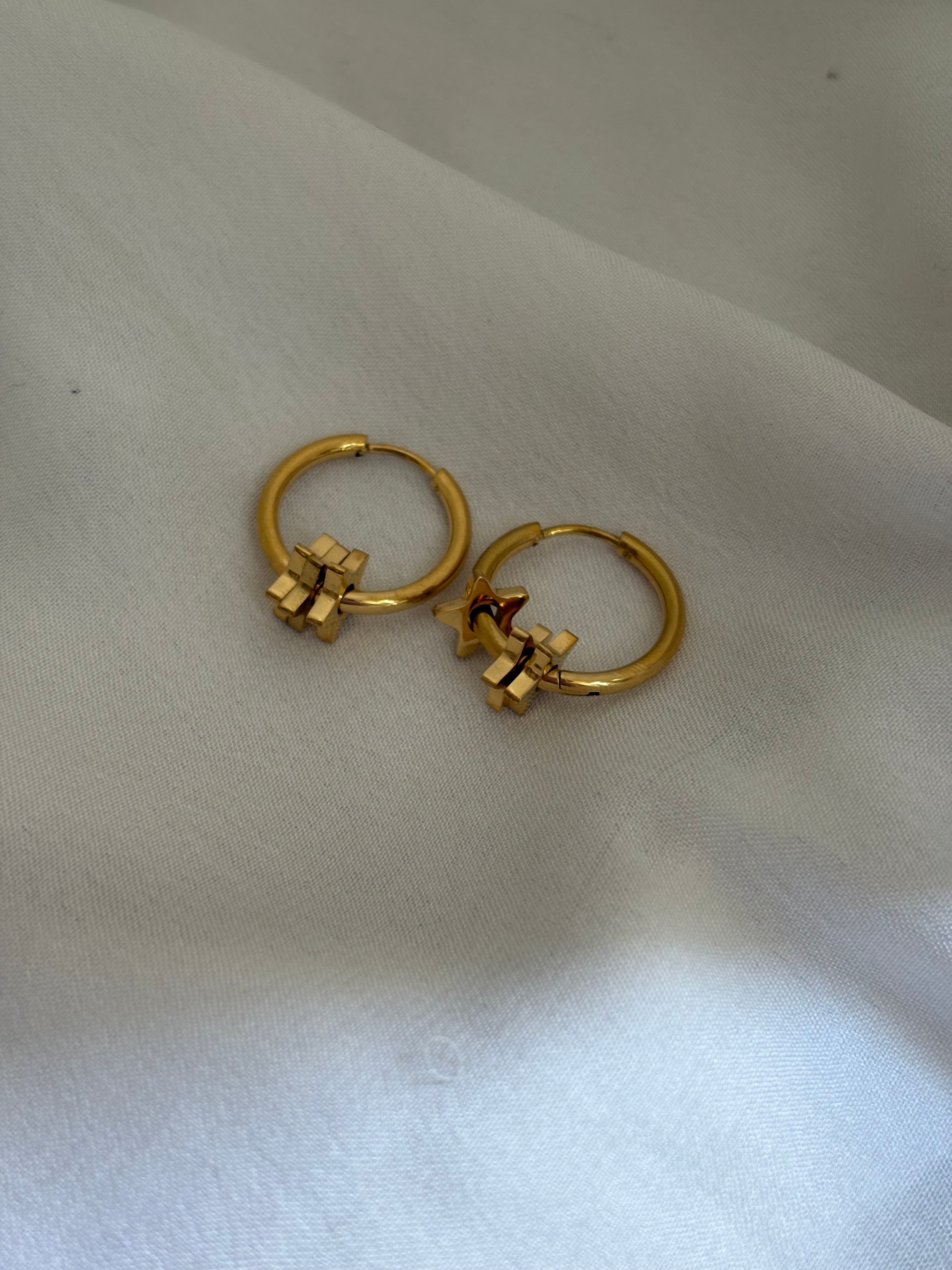 Star earring