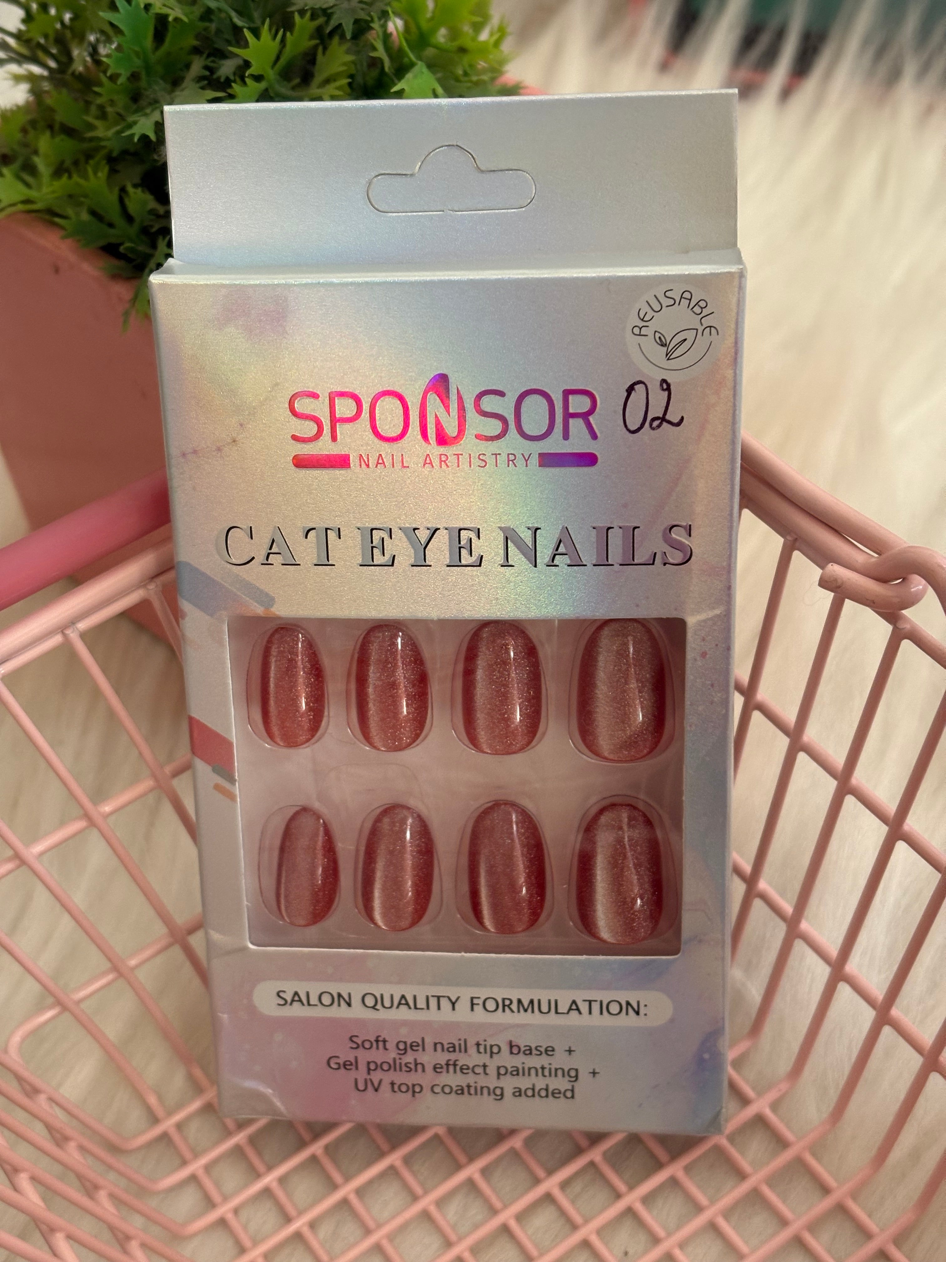 Sponser cateye nails
