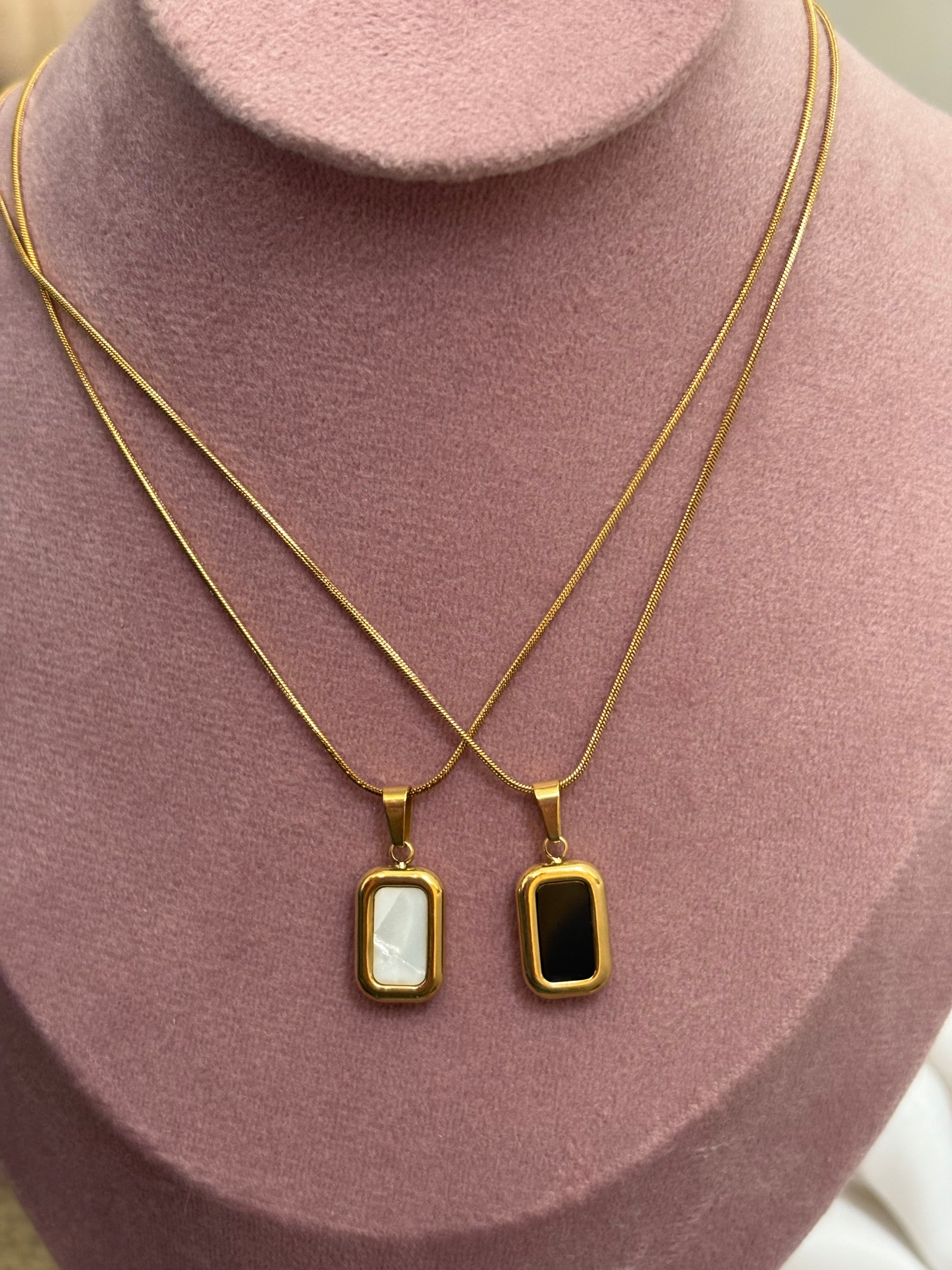 Bar necklace