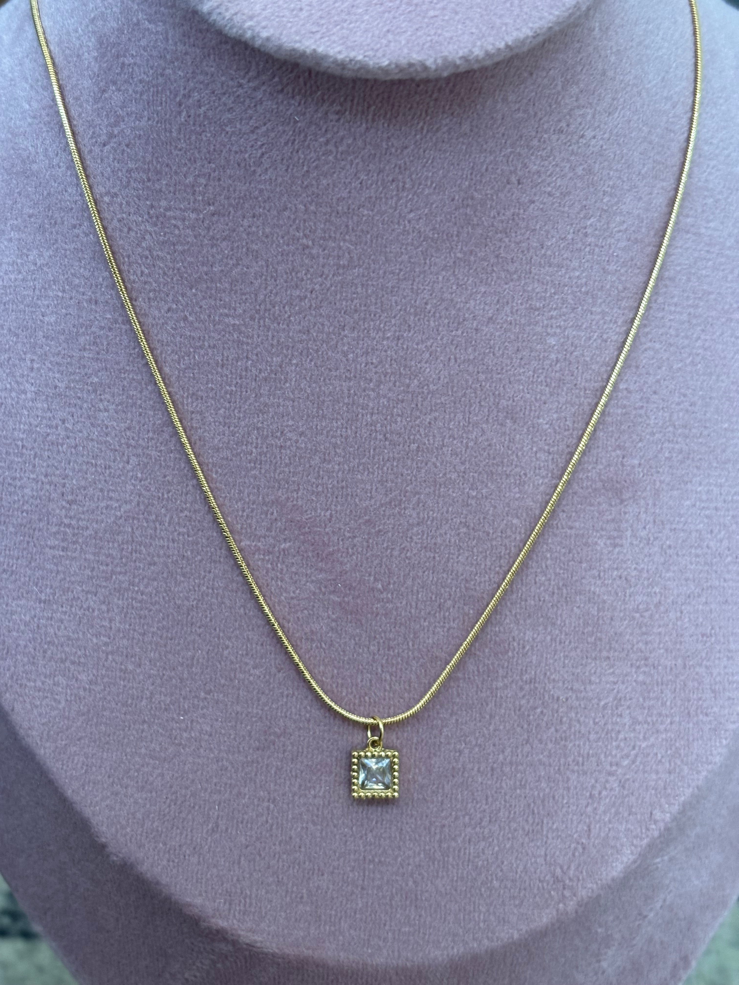 Mini square necklace