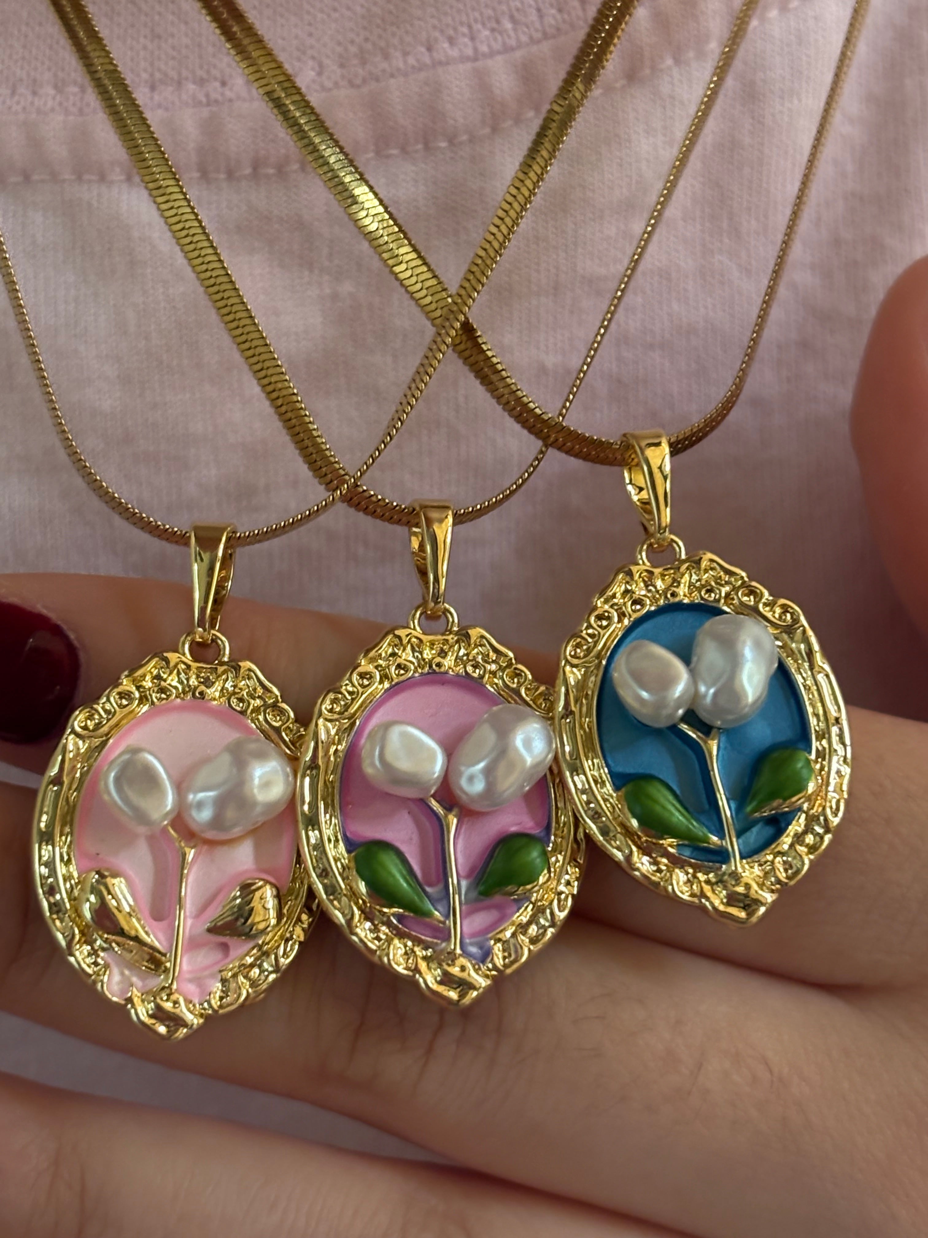 Tulip spring necklace