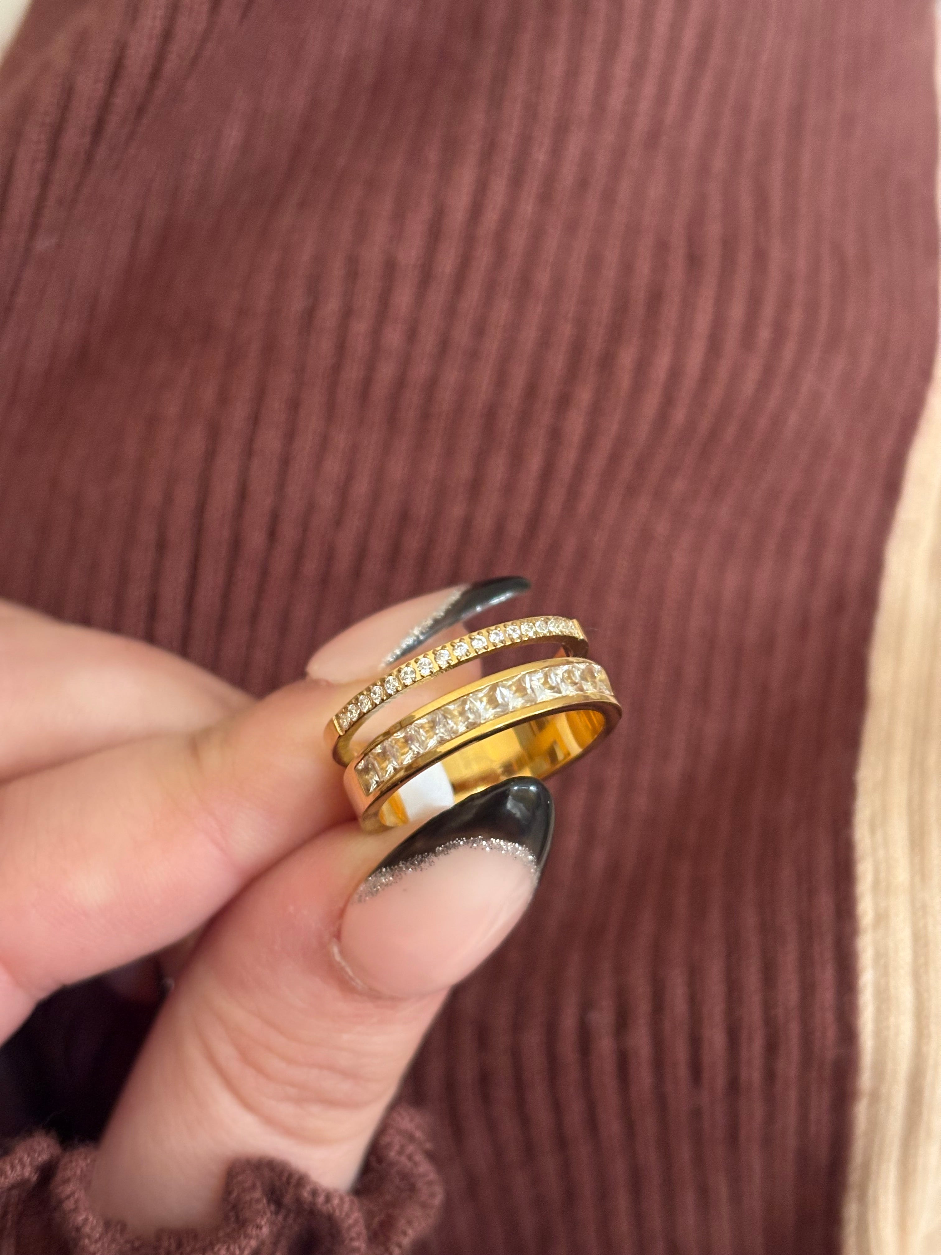 Ela ring