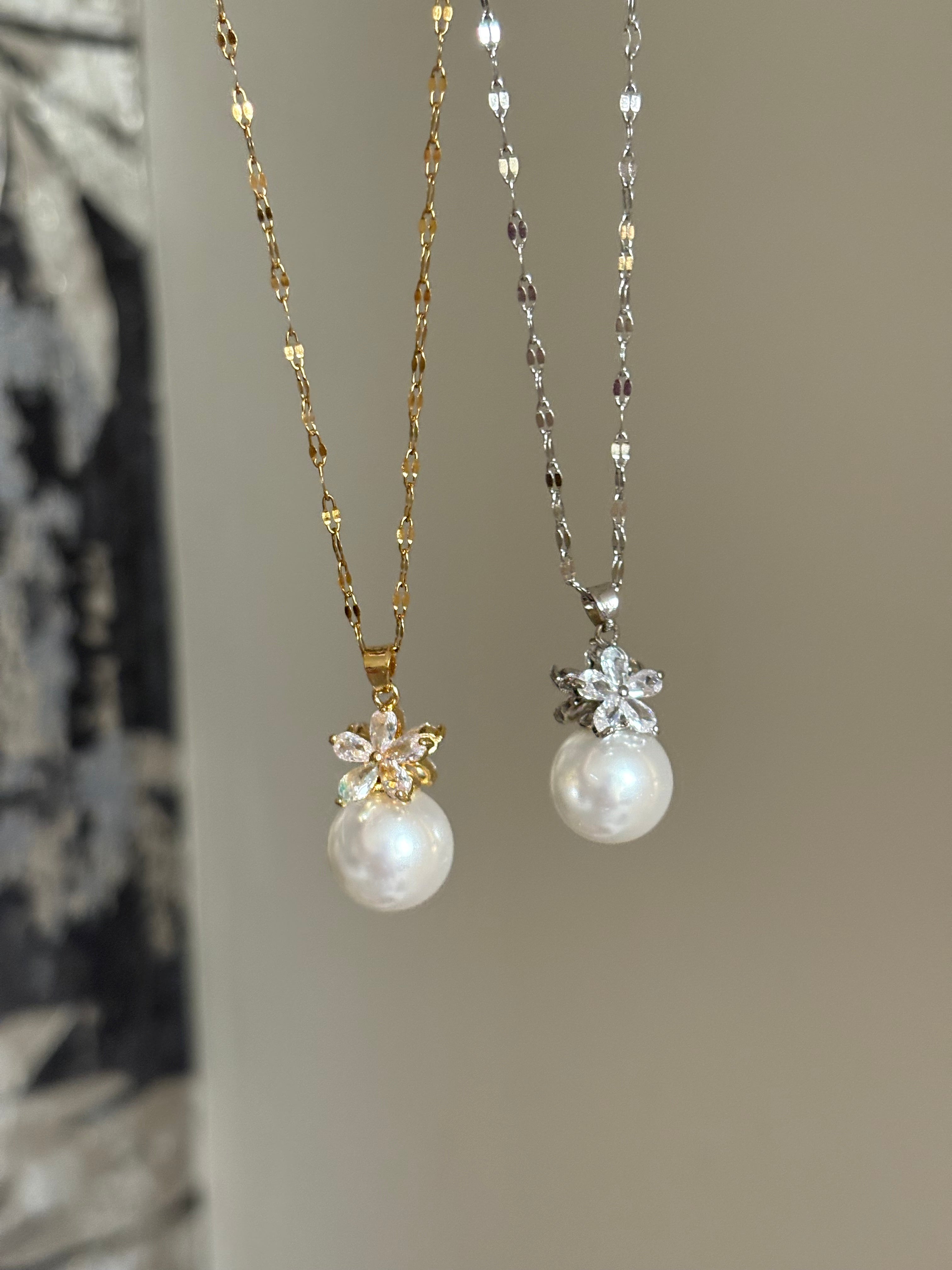 Cotton necklace