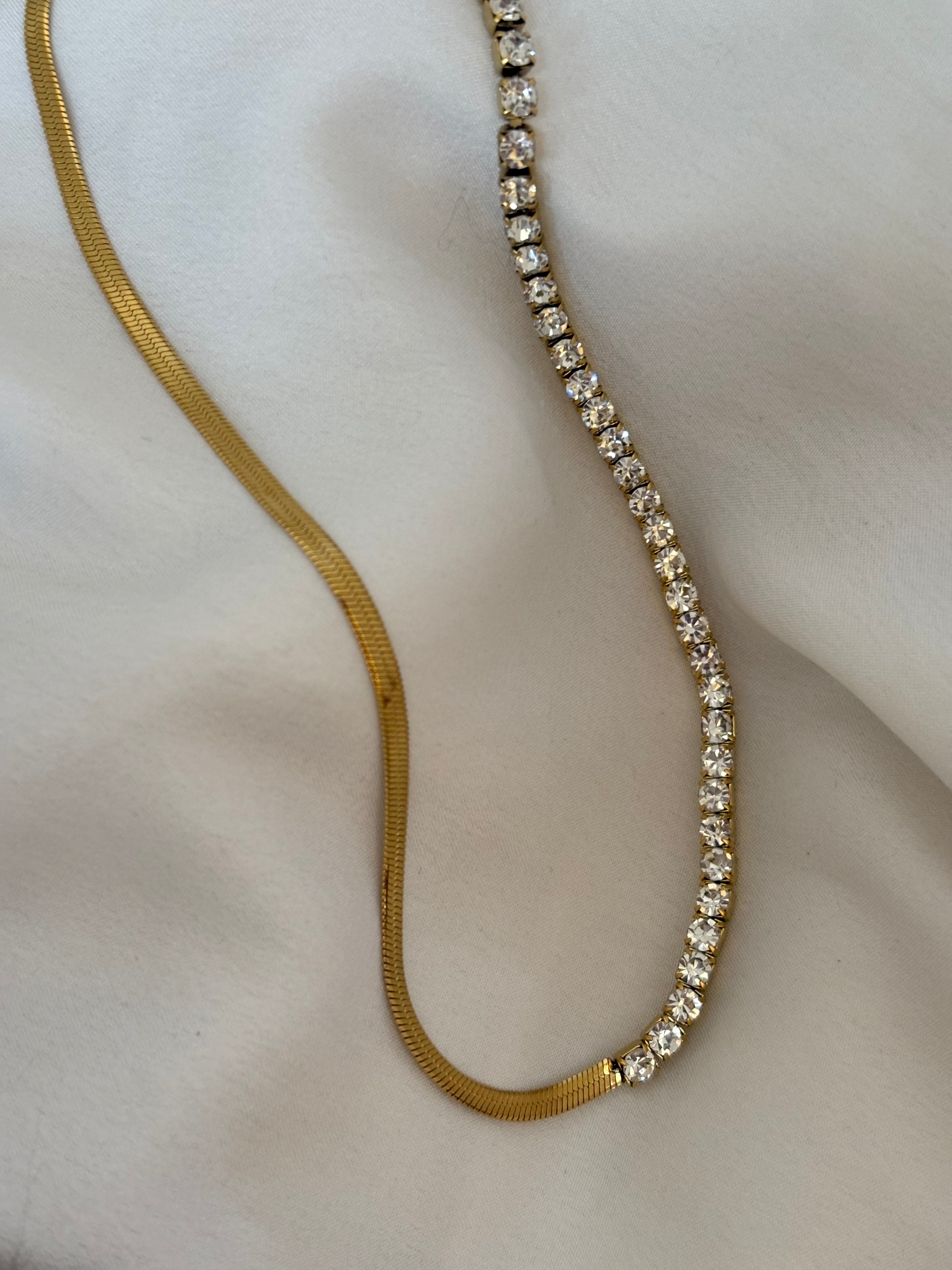 Statement necklace