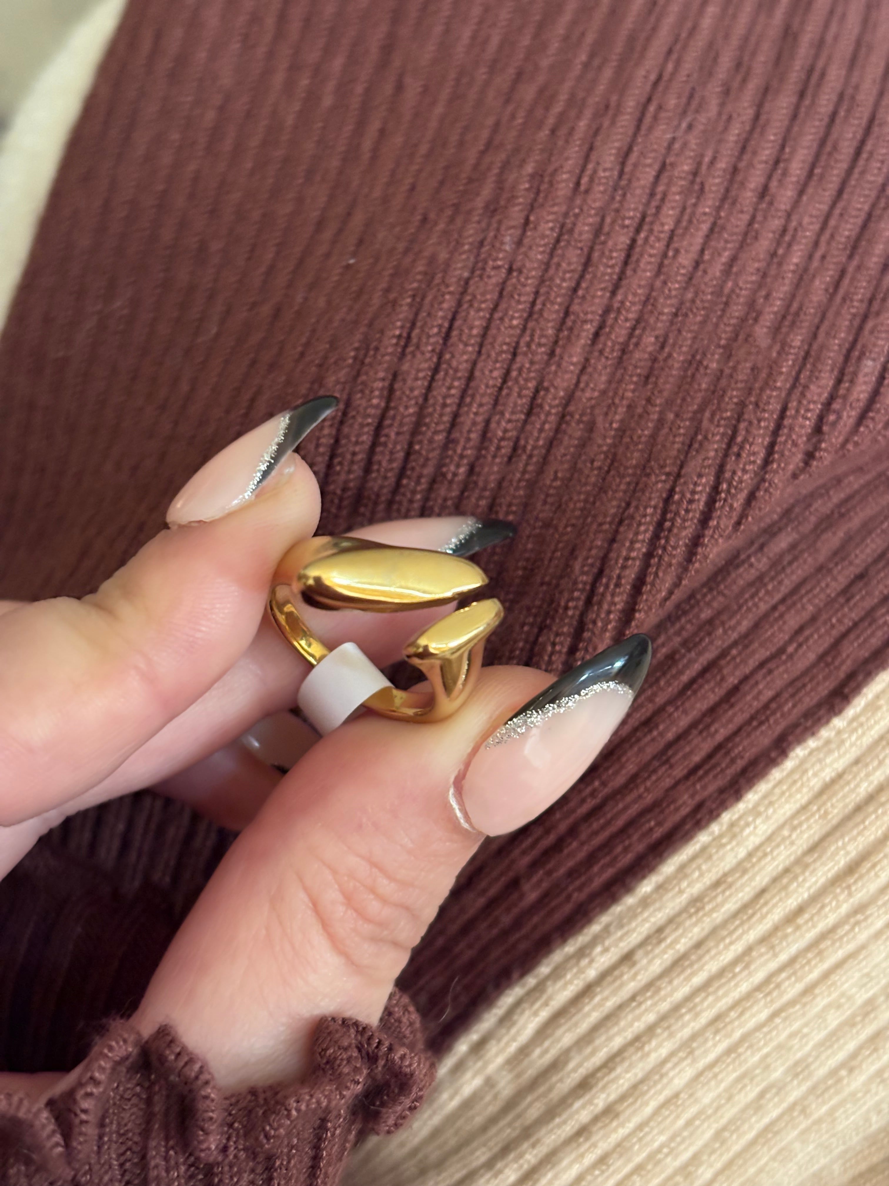 Hype ring