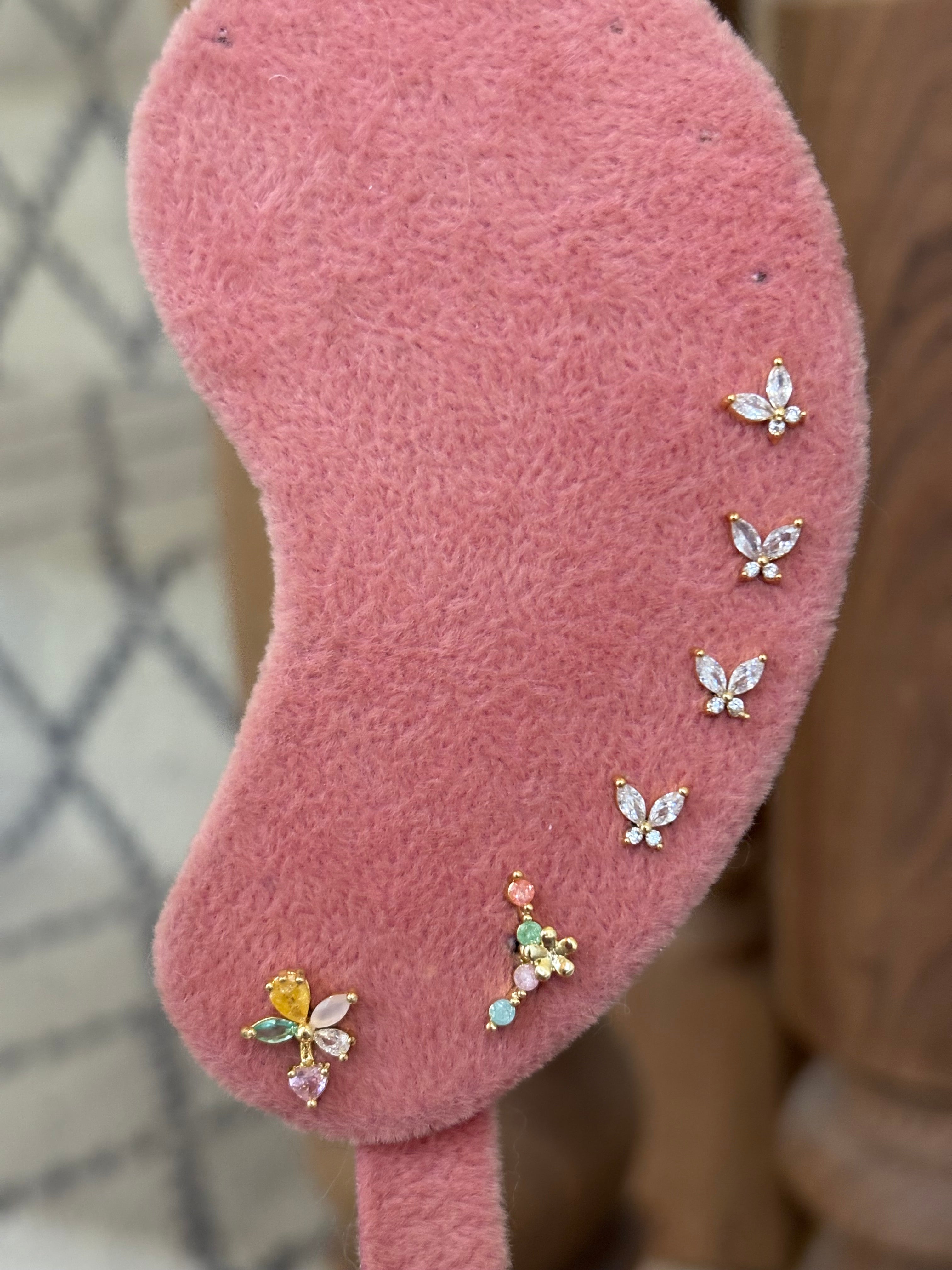 Butterfly ear set