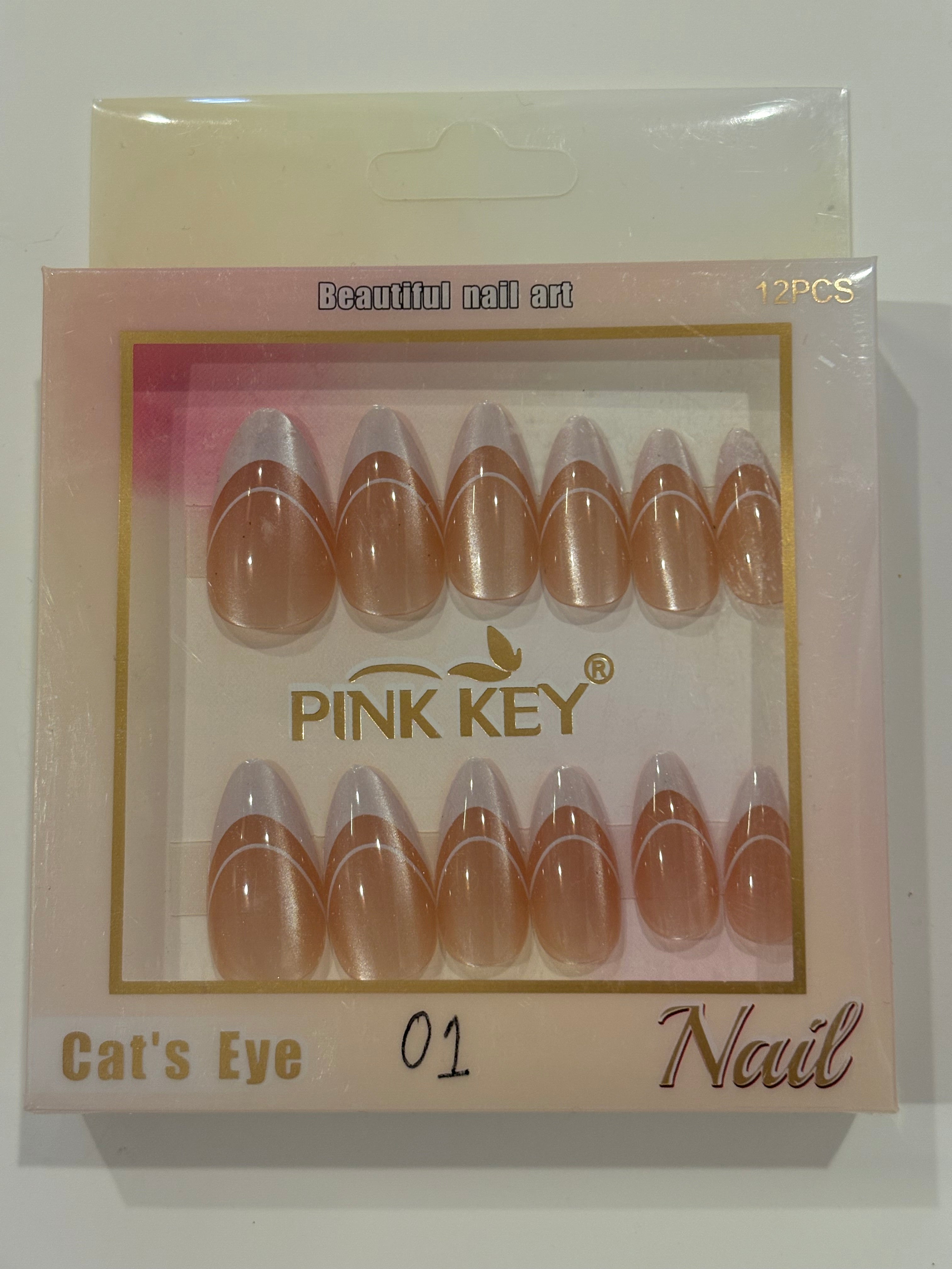 Frenchtip cateye nails
