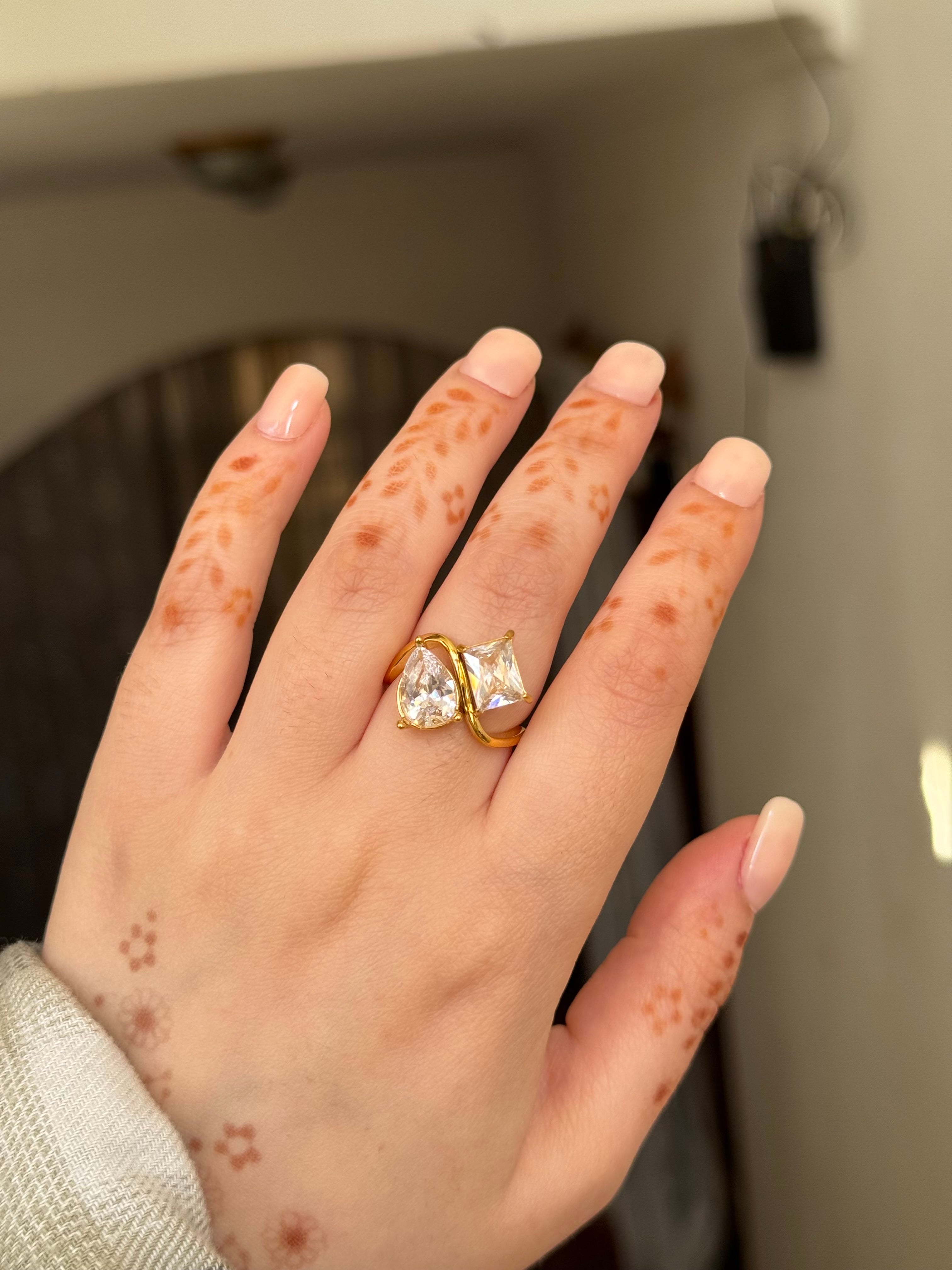 Stella ring