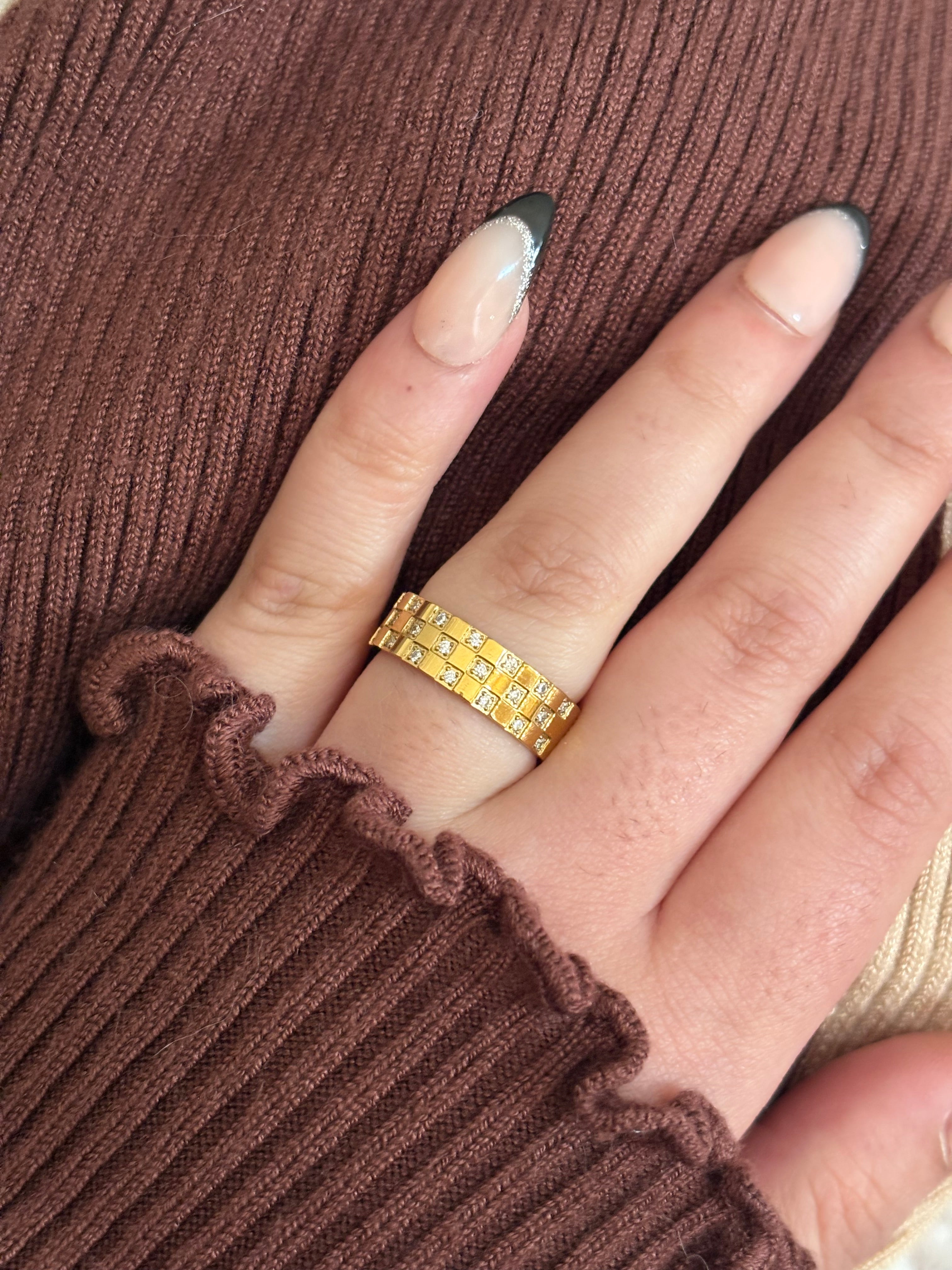 Chess ring