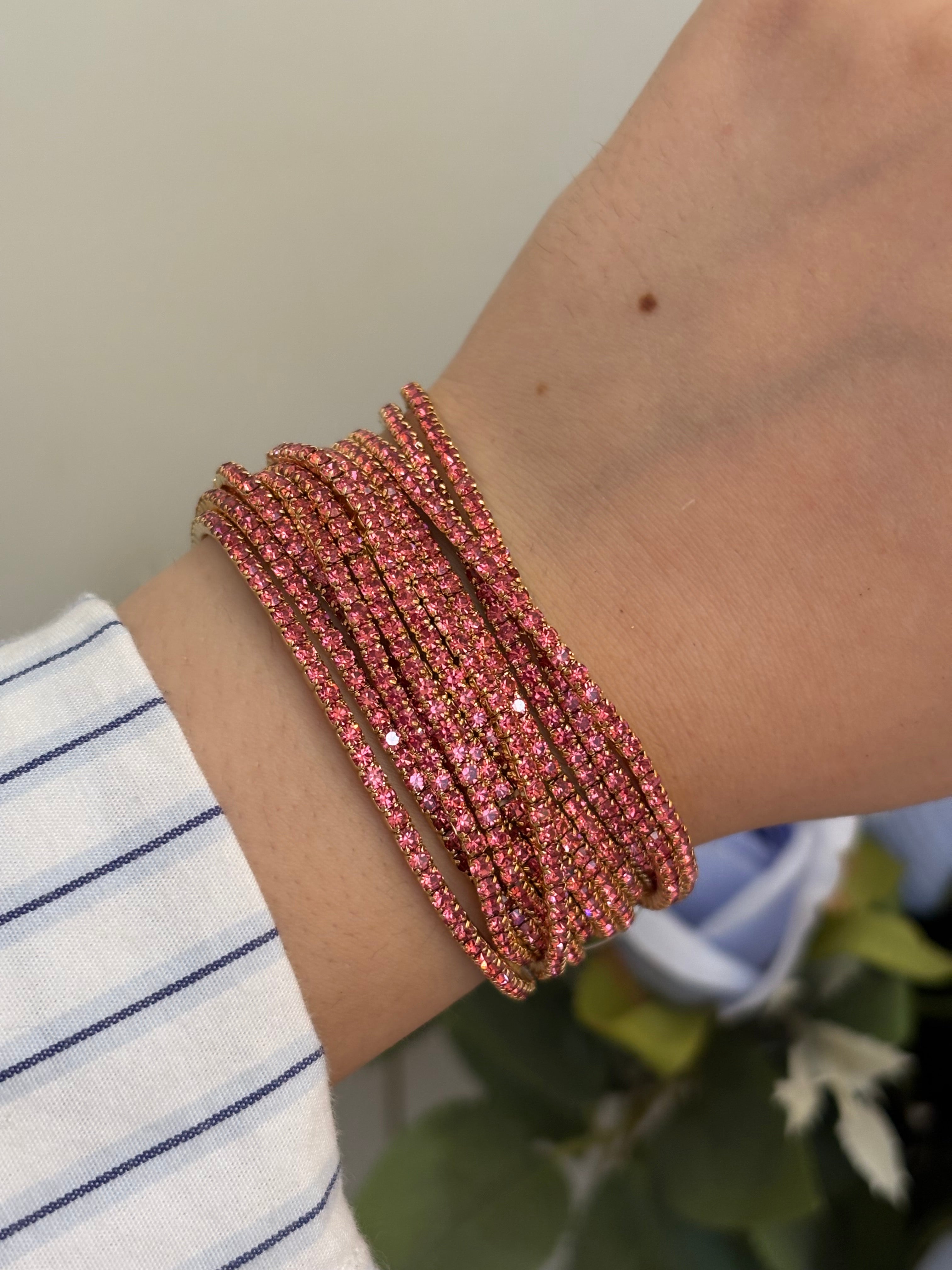 Pink stretchable bracelet
