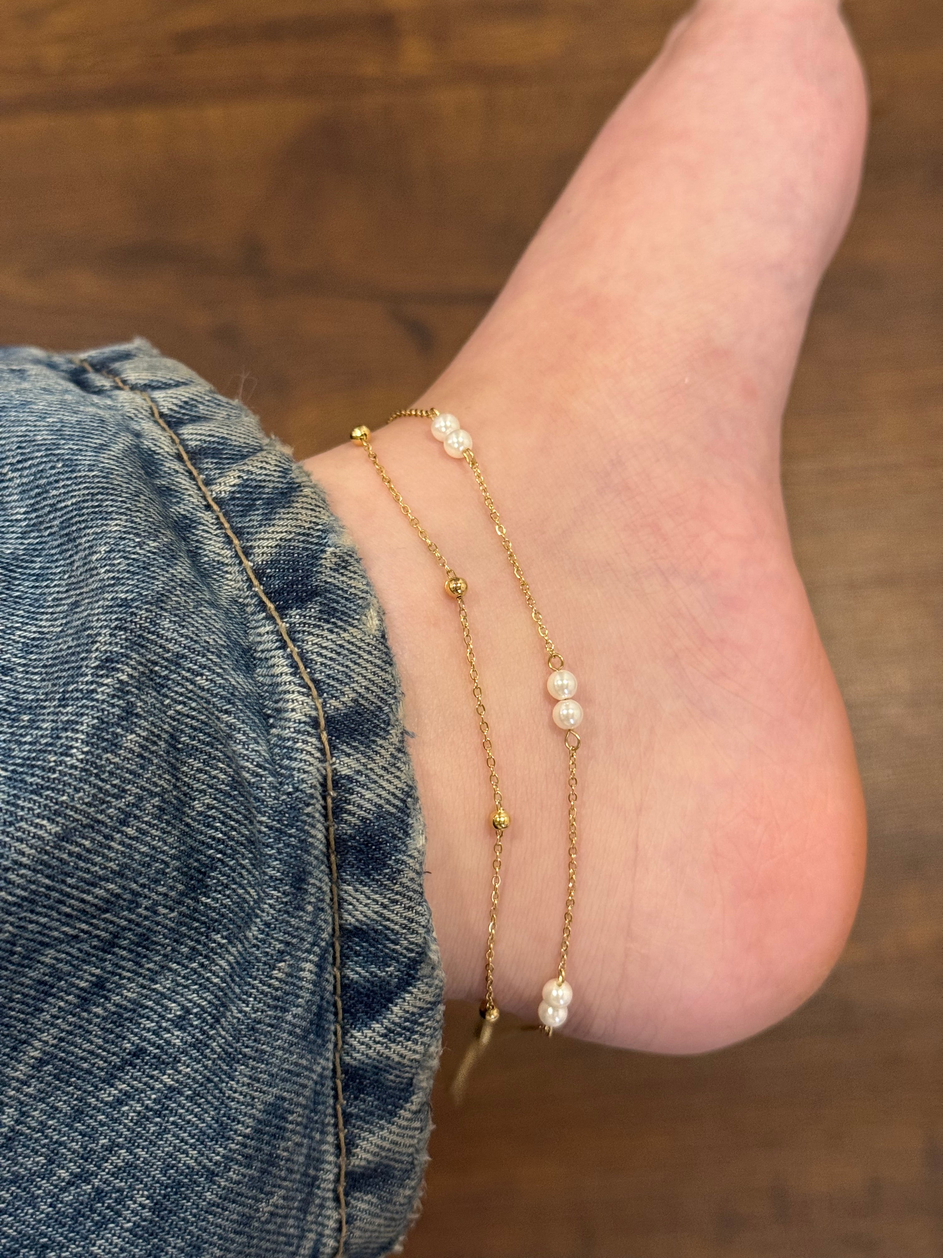 Pearl layered anklet