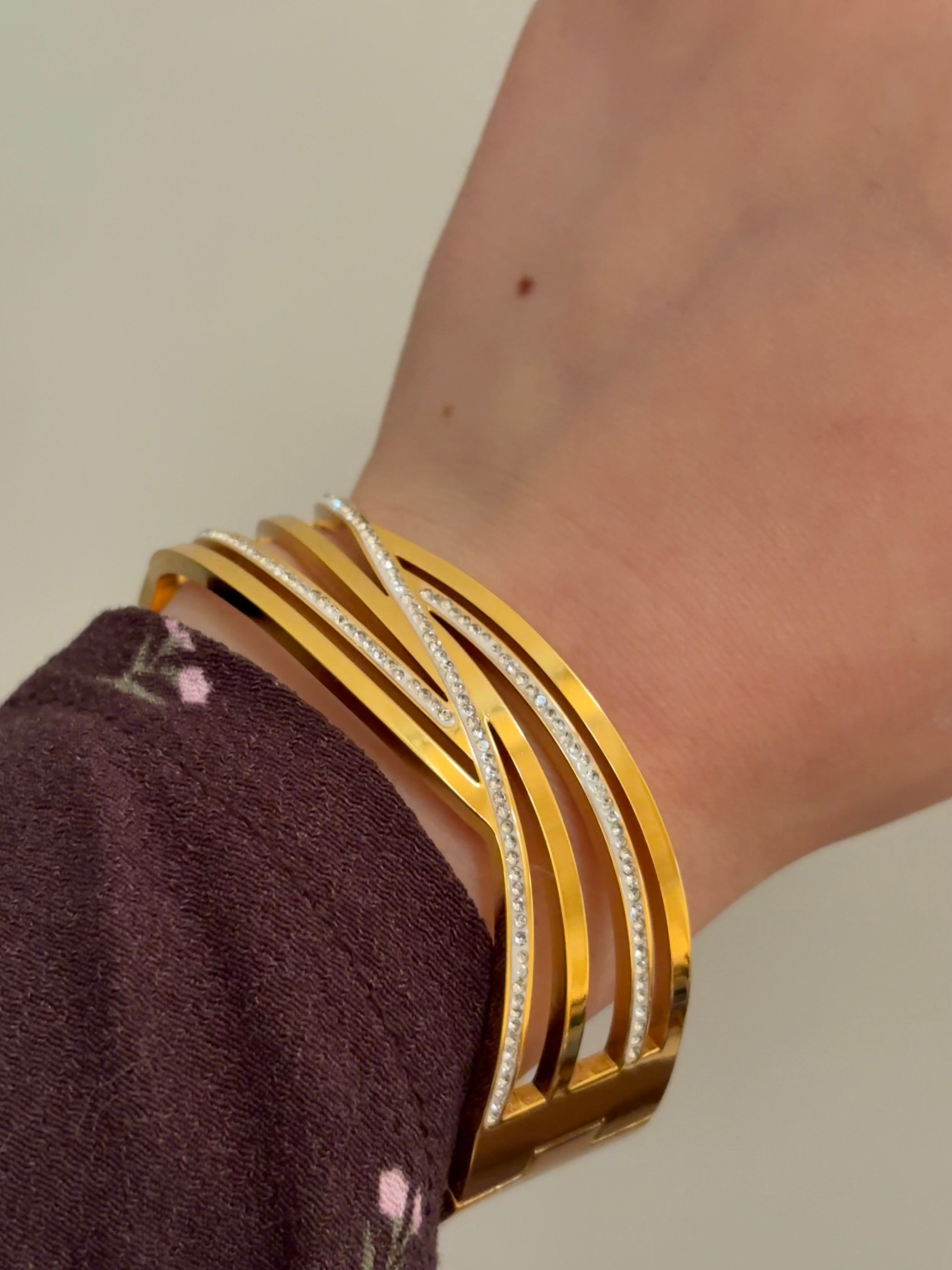 Power bracelet
