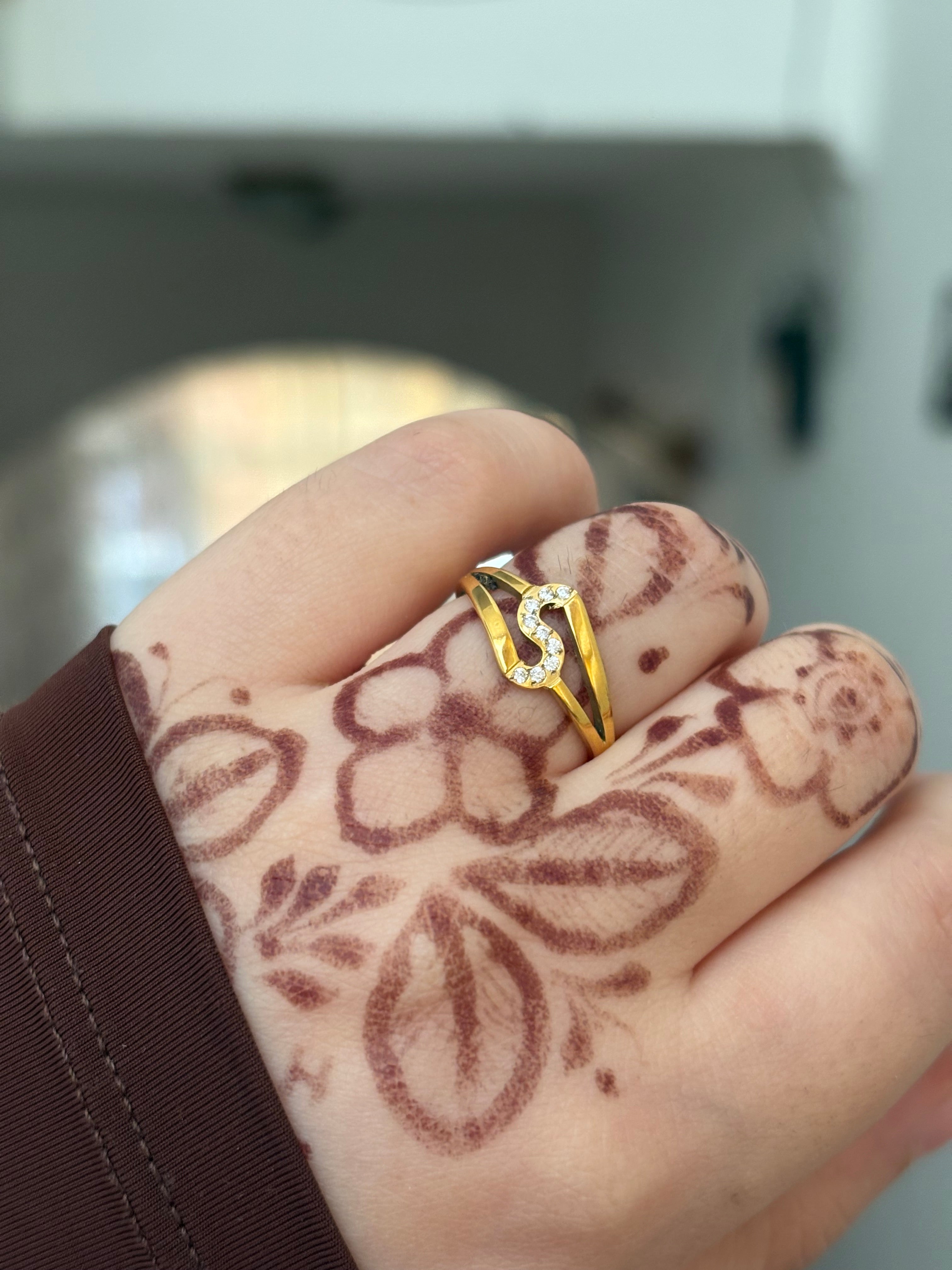 Swirly ring