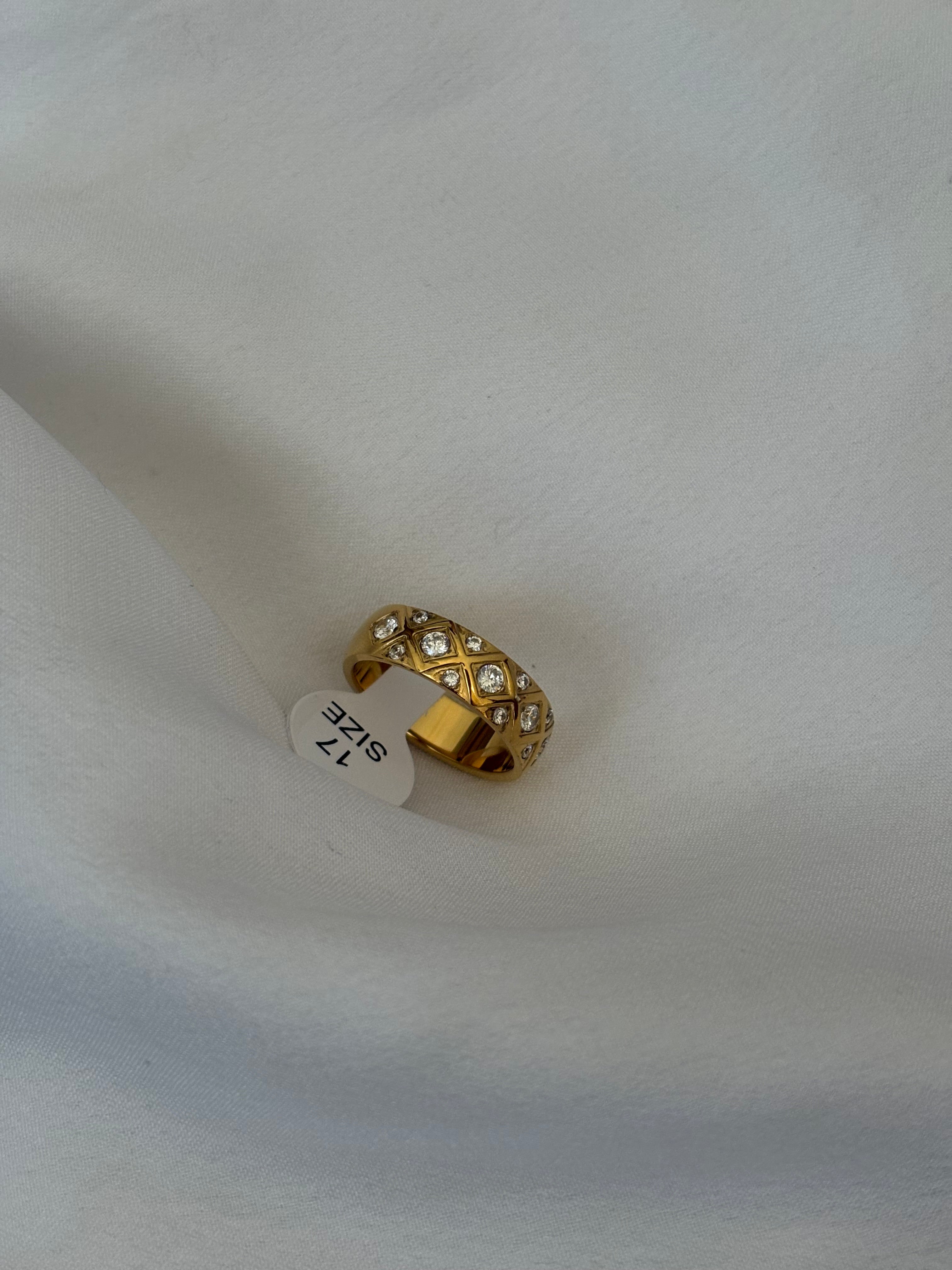 Lili ring