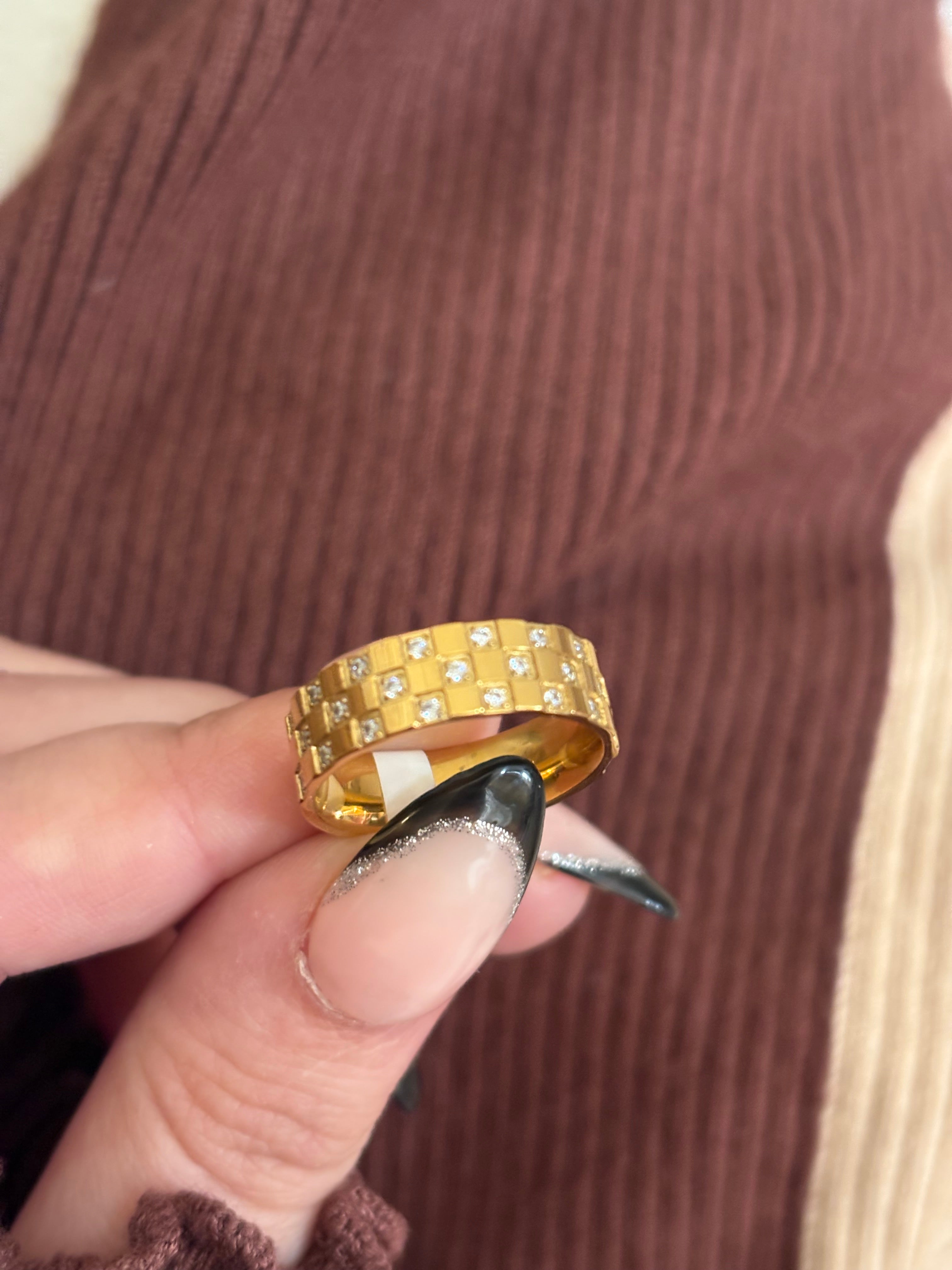 Chess ring