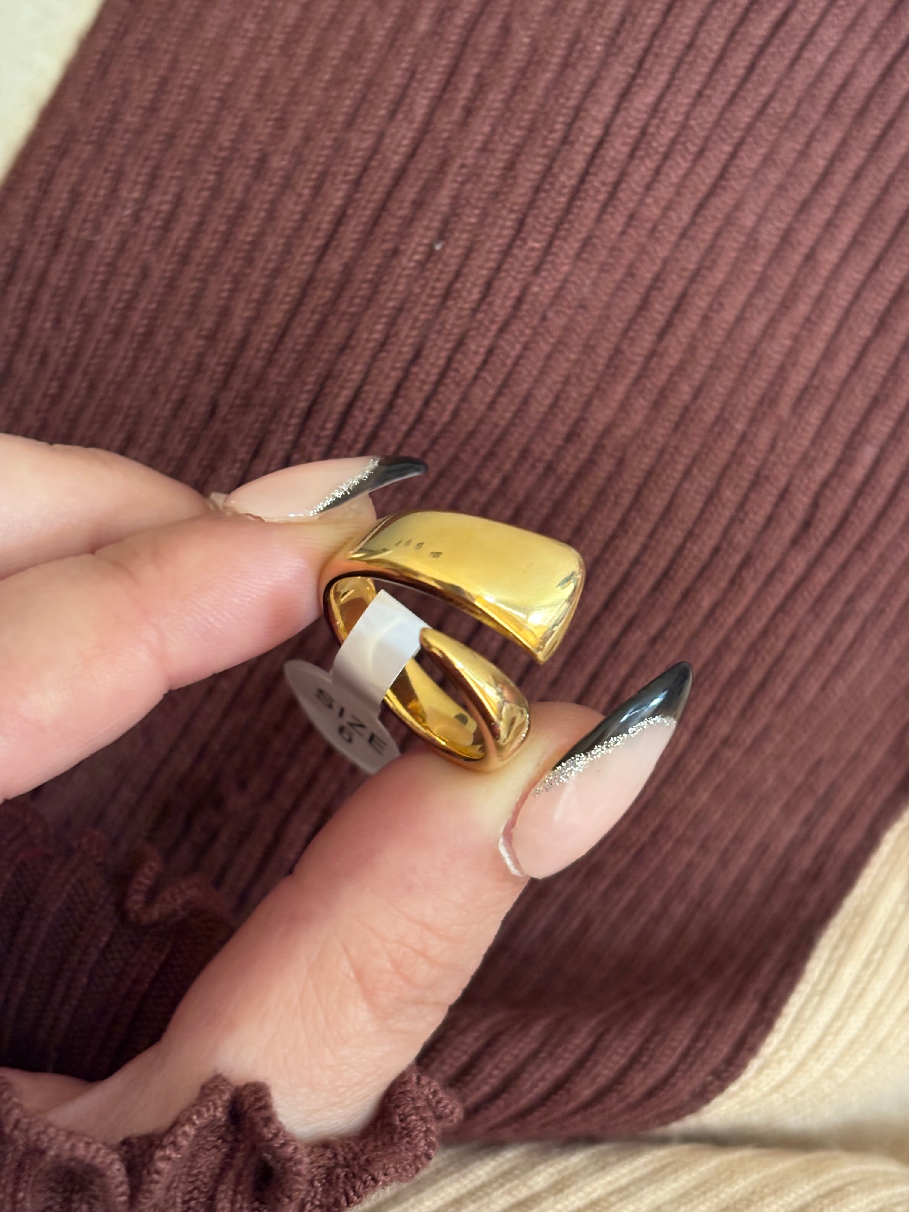 Natalia ring