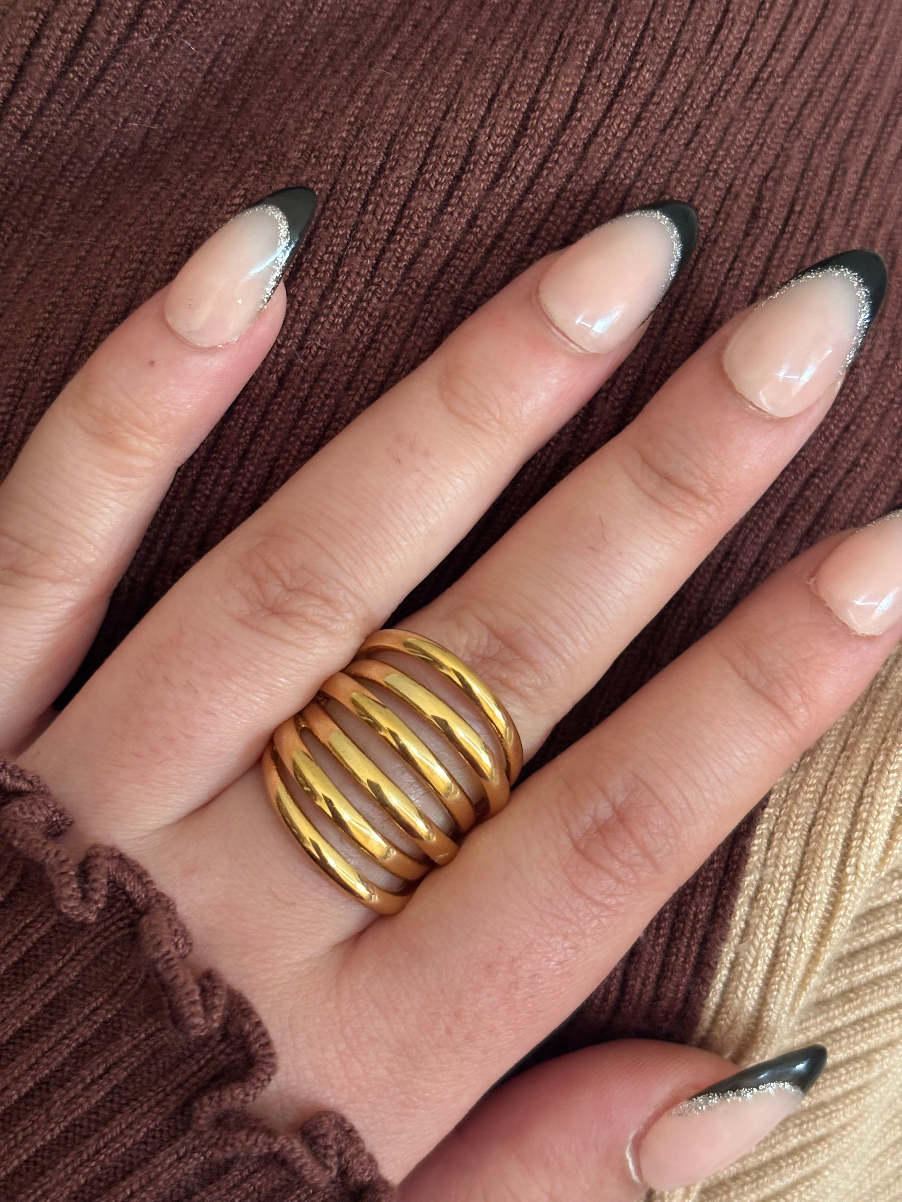 Baddie ring