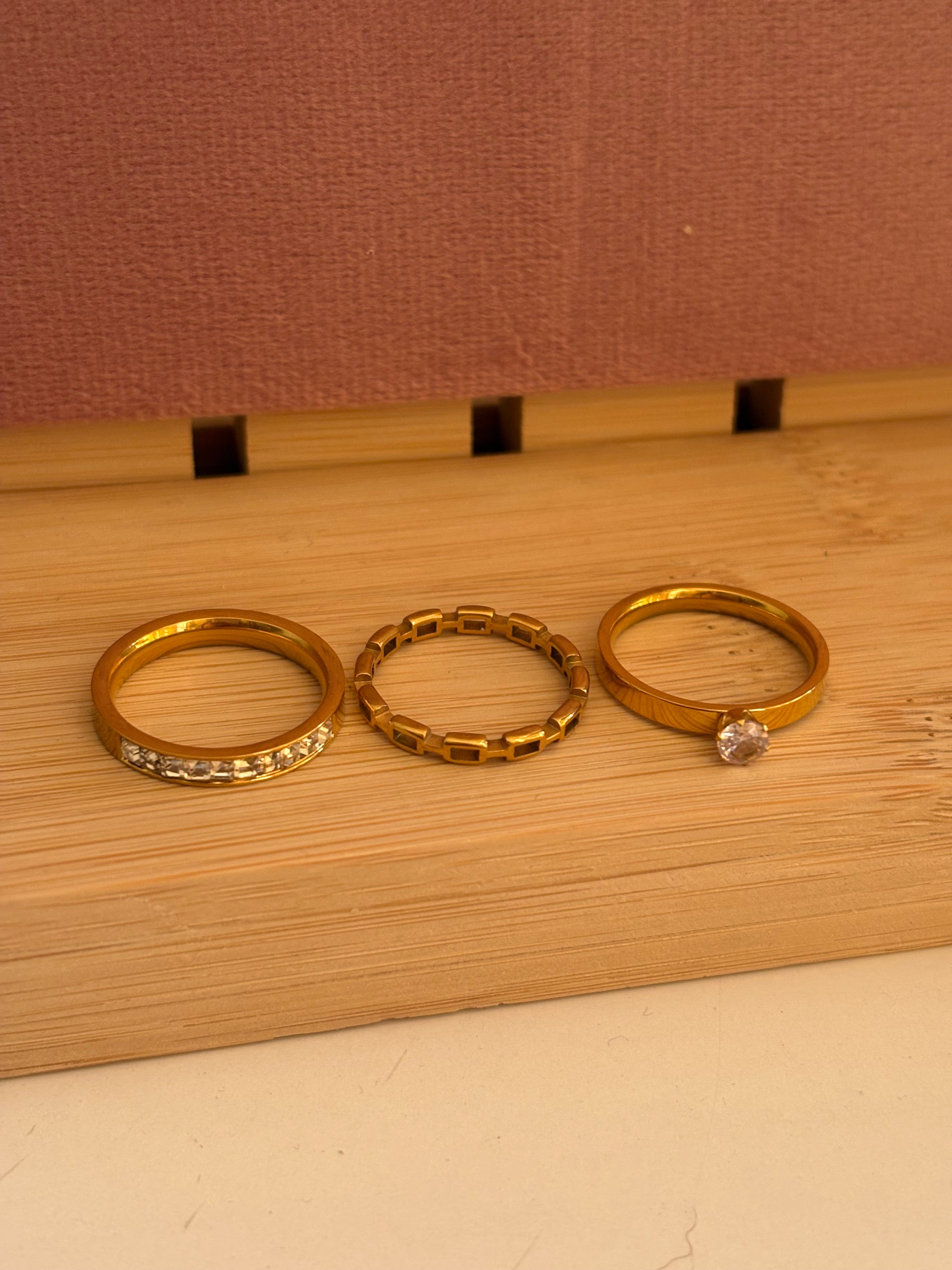Lay ring set
