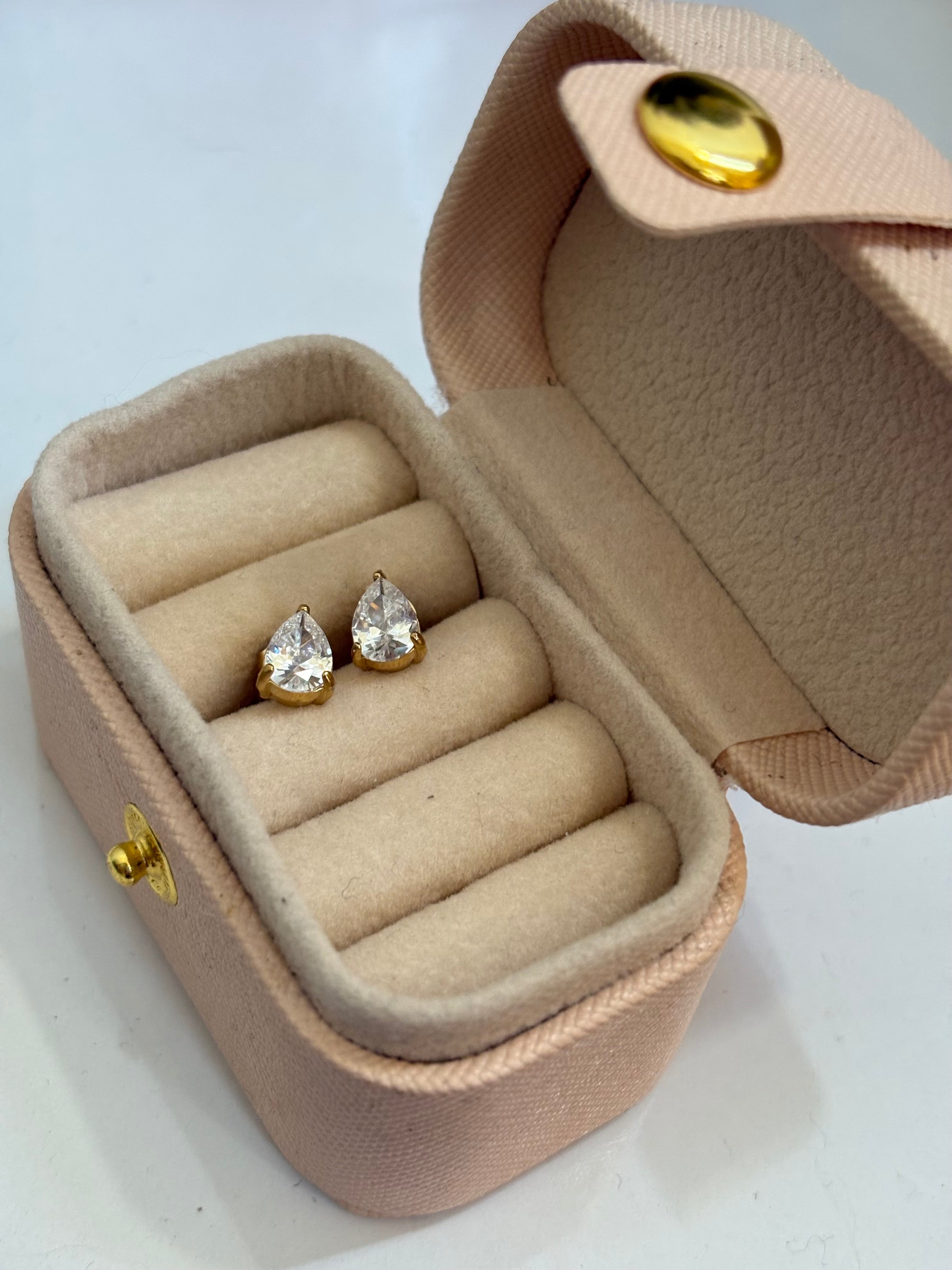 Teardrop studs