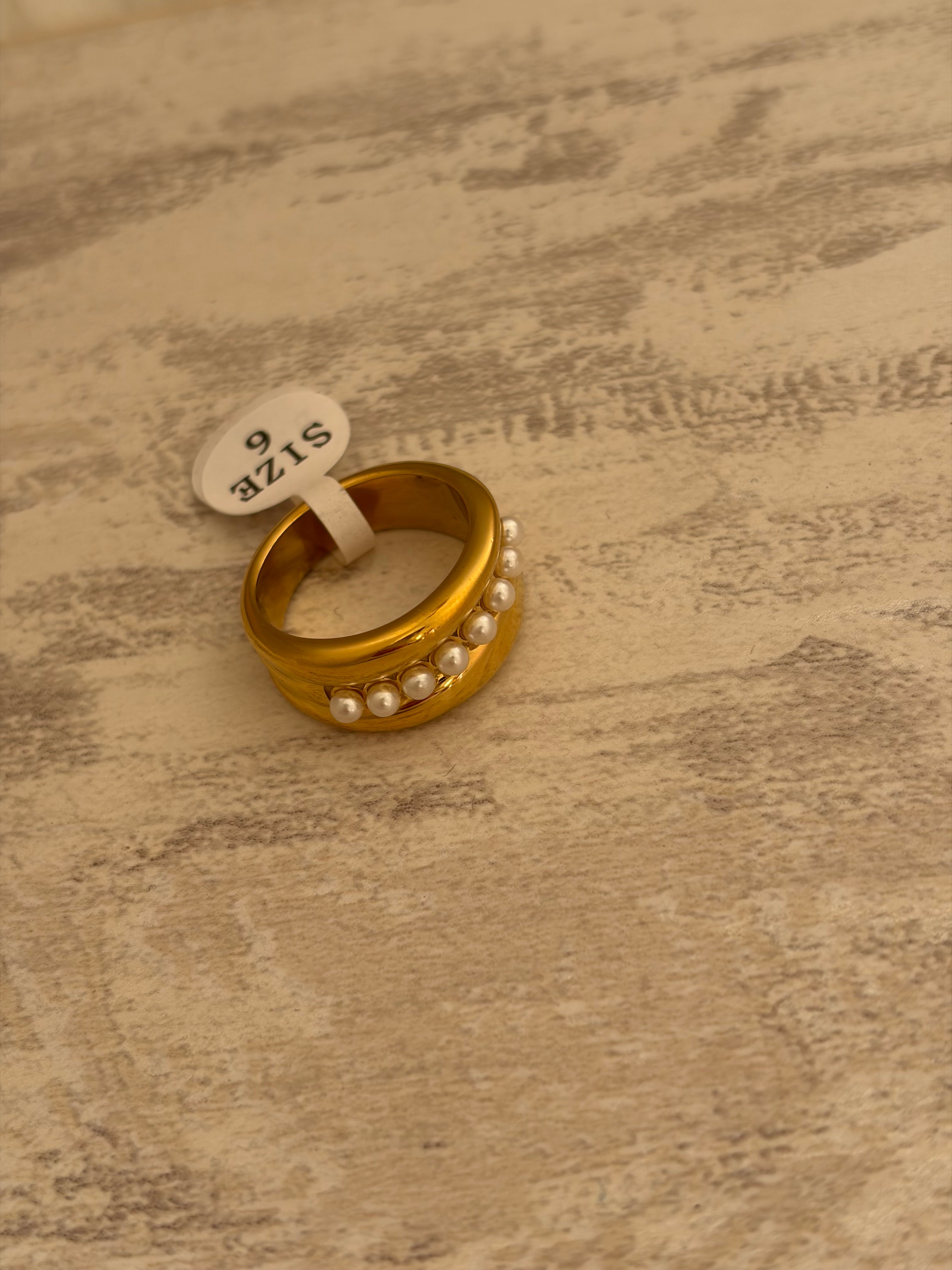 Diva ring