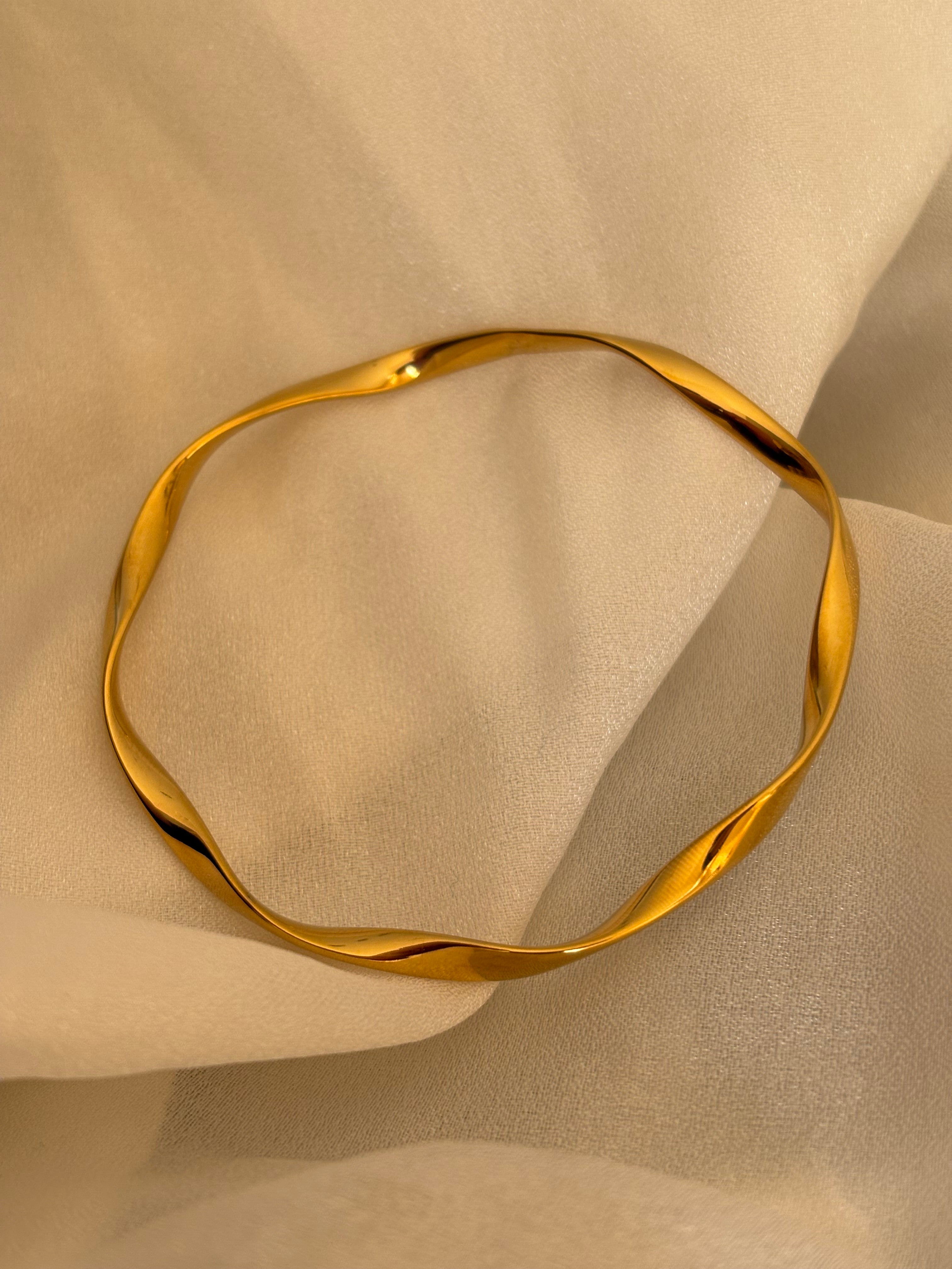 Minimal bangle (2.4)