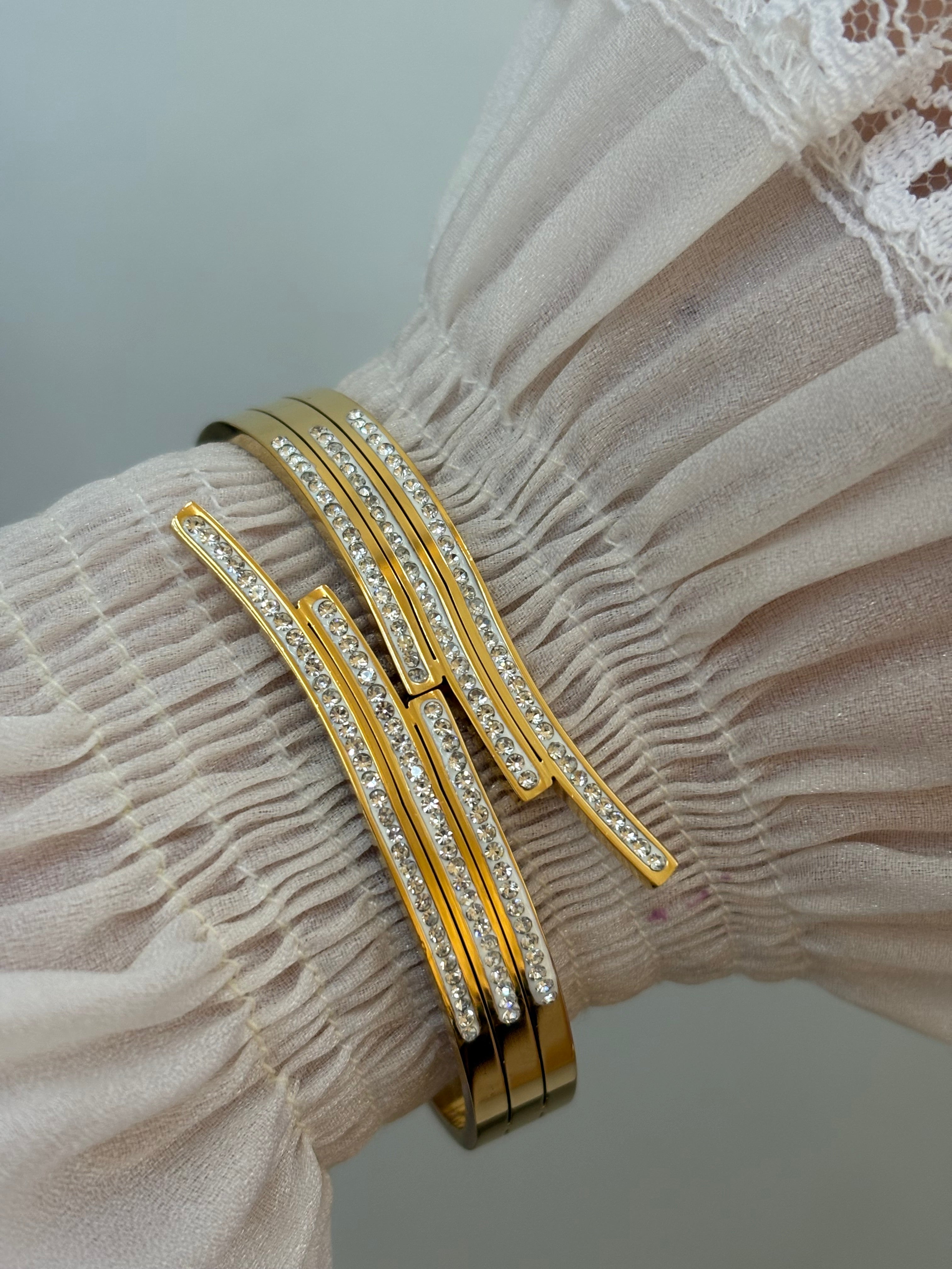 Globe bracelet