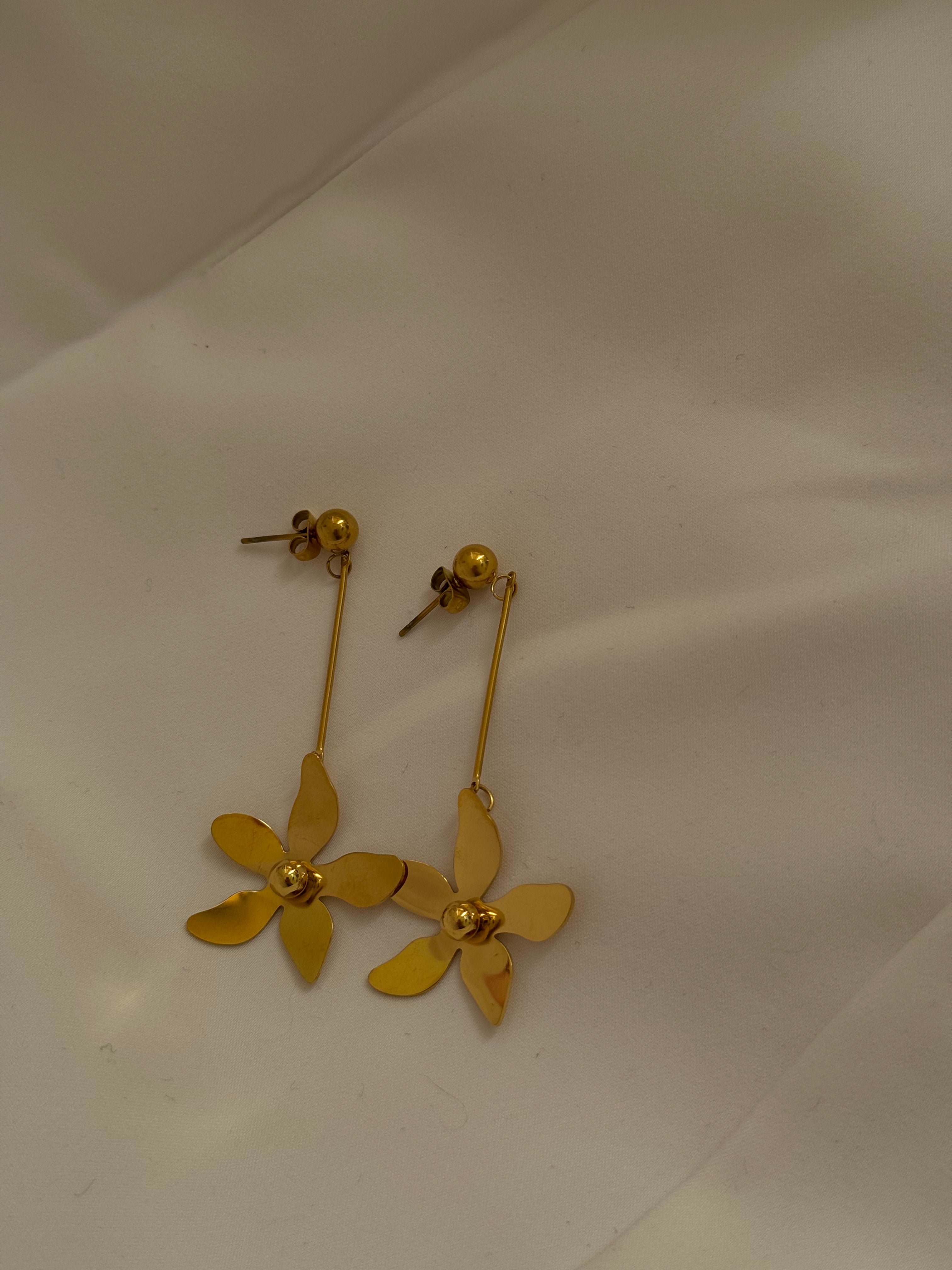 Gala earring